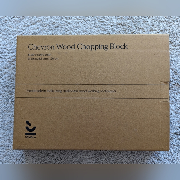 SEMBLA Chevron Chopping Block Cutting Board Acacia Wood - Picture 2 of 2